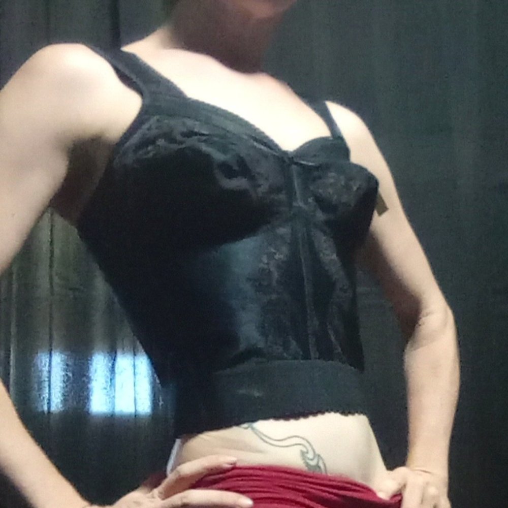 Black corset NWT 34C